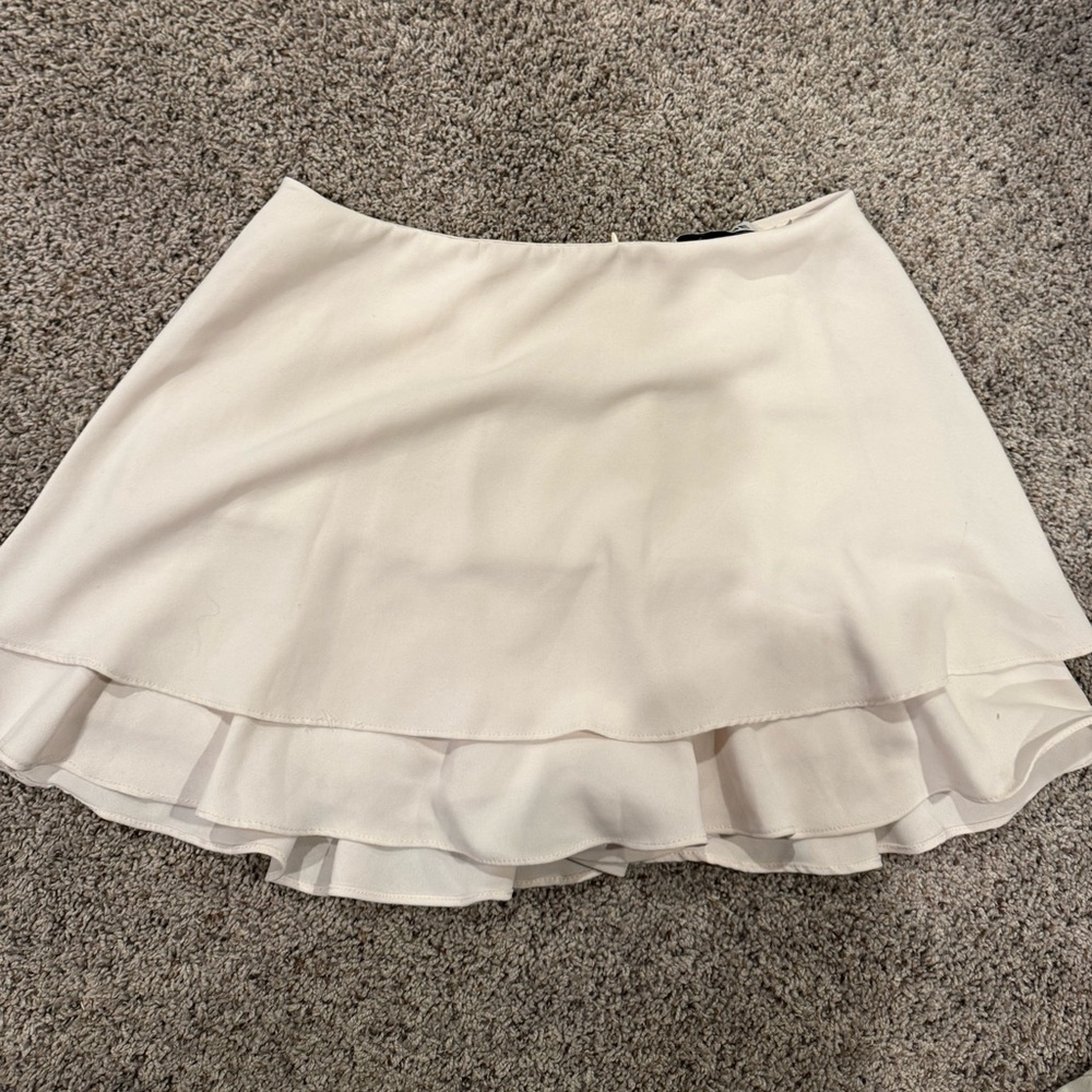 DO+BE Cream Ruffled Mini Skirt